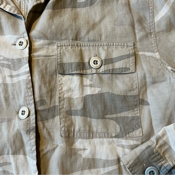 Rails Everett Camo Button Down Shirt XS - Picture 3 of 5